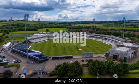 Una vista aerea del Seat Unique Riverside Ground durante il Vitality T20 Blast Match tra Durham e Lancashire Lightning al Seat Unique Riverside, Chester le Street, domenica 16 giugno 2024. (Foto: Mark Fletcher | mi News) crediti: MI News & Sport /Alamy Live News Foto Stock