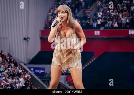 14 giugno 2024 - Liverpool, Regno Unito: Taylor Swift si esibisce allo stadio di calcio di Anfield durante l'Era Tour. Crediti fotografici: Thomas Jackson Foto Stock