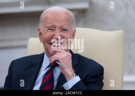 Washington, Stati Uniti d'America. 17 giugno 2024. Il presidente degli Stati Uniti Joe Biden ospita un incontro bilaterale con il segretario generale Jens Stoltenberg della NATO alla Casa Bianca di Washington, DC, il 17 giugno 2024. Credito: Chris Kleponis/Pool/Sipa USA credito: SIPA USA/Alamy Live News Foto Stock