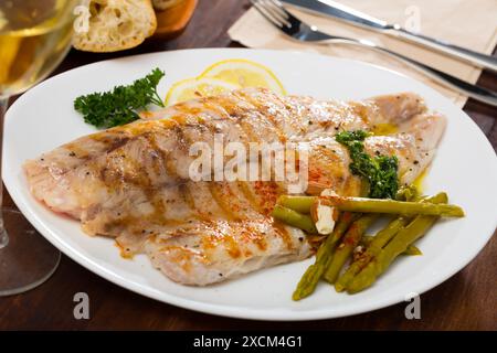 Filetto di pesce persico arrosto Foto Stock