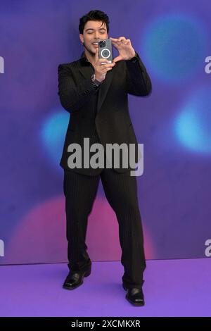 Roma, Italia. 17 giugno 2024. Stash assiste al tappeto viola della prima del film Disney "Inside Out 2" allo Space Cinema moderno. Credito: SOPA Images Limited/Alamy Live News Foto Stock