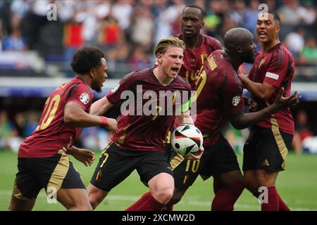 Francoforte sul meno, Germania. 17 giugno 2024. I giocatori del Belgio festeggiano dopo aver segnato un gol durante la partita a gironi della fase e del Campionato europeo di calcio UEFA EURO 2024 tra Belgio e Slovacchia all'Arena di Francoforte il 17 giugno 2024 Punteggio finale : Slovacchia 1 : 0 Belgio credito: SOPA Images Limited/Alamy Live News Foto Stock