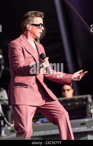 Kvaerndrup, Danimarca. 15 giugno 2024. Il cantante e cantautore inglese Rick Astley esegue un concerto dal vivo durante il festival musicale danese Heartland Festival 2024 a Kvaerndrup. Foto Stock