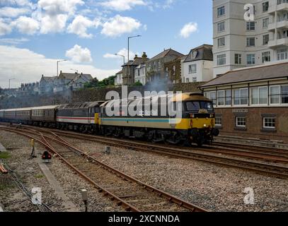 Cornish Riviera Statesman, da Nantwich a Penzance e Return organizzato da Statesman Rail, operatore Locomotive Services Group (2 diesel Classe 47) Foto Stock