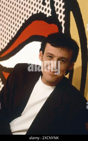 Il presentatore francese Jean-Luc Reichmann sul set di "Les Z'amours", il programma televisivo che conduce su France 2. Foto Stock