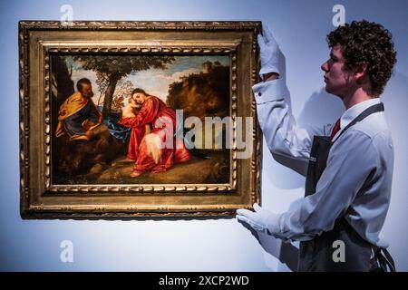 Londra, Regno Unito. 18 giugno 2024. Il primo capolavoro di Tiziano Rest on the Flight in Egypt sarà il titolo della vendita di Christie's Old Masters parte i il 2 luglio 2024 a Christies, Londra, con una stima di 25 milioni di sterline Fu messa all'asta da Christie's nel 1878, prima di entrare nella collezione a Longleat House. Nel 1995 fu rubato ed è stato trovato nel 2002 in una borsa della Greater London, meno la cornice, dal defunto Charles Hill, un ex ufficiale di Scotland Yard. Crediti: Guy Bell/Alamy Live News Foto Stock