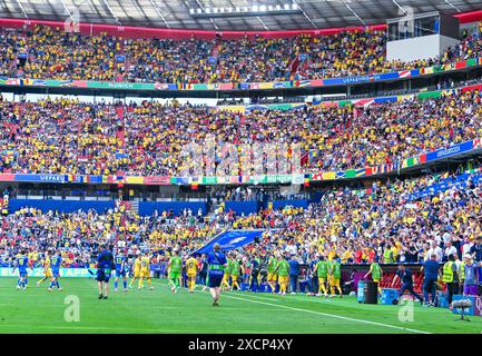 Uebersicht im Stadion in der Pause waehrend des Spiels der UEFA EURO 2024 - Gruppe e zwischen Rumänien und Ukraine, Fussball Arena München AM 17. Giugno 2024 a München, Deutschland. Foto von vista interna generale dello stadio durante la partita UEFA EURO 2024 - gruppo e tra Romania e Ucraina alla Munich Football Arena il 17 giugno 2024 a Monaco, Germania. Foto di Defodi-738 738 ROUUKR 20240617 491 *** Panoramica dello stadio durante la pausa durante la partita UEFA EURO 2024 del gruppo e tra Romania e Ucraina, Munich Football Arena il 17 giugno 2024 a Monaco, Germania foto di General Intern Foto Stock