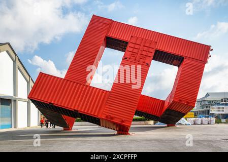 Kaohsiung, Taiwan - 30 aprile 2019: Fantastico oggetto d'arte esposto nel Pier-2 Art Center. Foto Stock