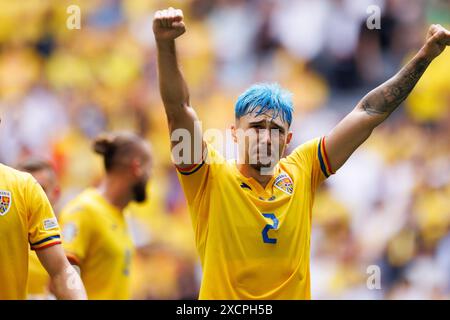 Andrei Ratiu (Romania) ha celebrato un gol durante la partita di UEFA Euro 2024 tra le squadre nazionali di Romania e Ucraina all'Allianz Arena. Punteggio finale; Romania 3:0 Ucraina Foto Stock