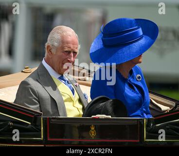 Ascot, Regno Unito. 18 giugno 2024. Re Carlo III durante la parata reale il primo giorno di Royal Ascot. Crediti: Nigel Bramley/Alamy Live News Foto Stock