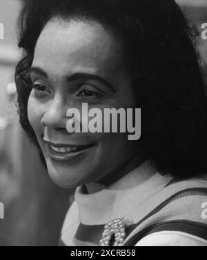 Coretta Scott King (1927-2006), scrittrice americana, leader dei diritti civili, e moglie di Martin Luther King Jr. Dal 1953 fino alla sua morte. Foto di Berna Foto Stock