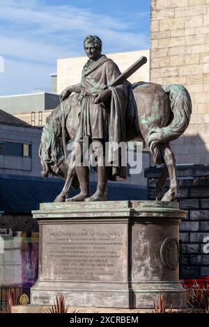 Statua di John Hope, IV conte di Hopetoun fuori Dundas House è la sede legale della Royal Bank of Scotland Foto Stock