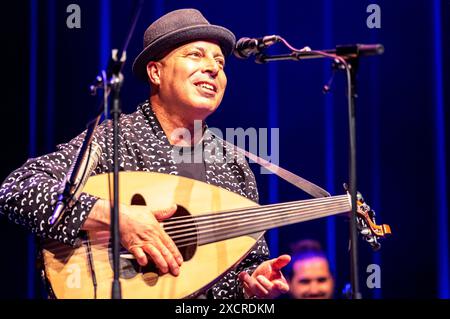 Dhafer Youssef live bei einem Konzert Seiner Street of Minarets - Tour im Theaterhaus. Stuttgart, 31.03.2024 *** Dhafer Youssef live in un concerto del suo Street of Minarets Tour al Theaterhaus Stuttgart, 31 03 2024 foto:xDeondox/xFuturexImagex youssef 4604 Foto Stock