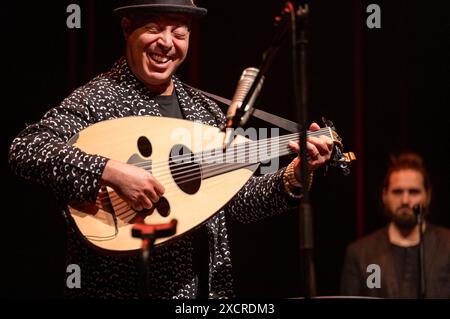 Dhafer Youssef live bei einem Konzert Seiner Street of Minarets - Tour im Theaterhaus. Stuttgart, 31.03.2024 *** Dhafer Youssef live in un concerto del suo Street of Minarets Tour al Theaterhaus Stuttgart, 31 03 2024 foto:xDeondox/xFuturexImagex youssef 4605 Foto Stock