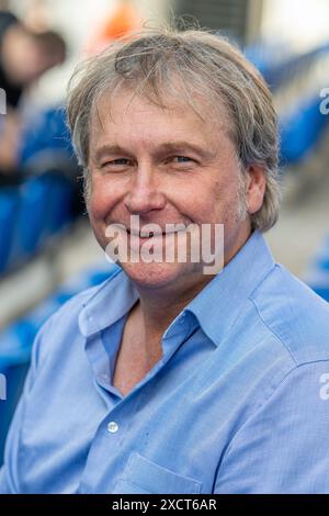 Straubing, Germania. 18 giugno 2024. Thomas Stammberger, direttore dell'Agnes Bernauer Festival 2024, si trova nel cortile del palazzo ducale. Crediti: Armin Weigel/dpa/Alamy Live News Foto Stock