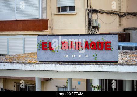 TARIFA, SPAGNA - 25 MAGGIO 2024: Ristorante "El Baraque" a Tarifa, Spagna, il 25 maggio 2024 Foto Stock