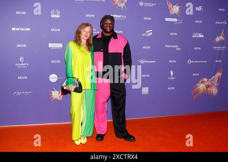 Nina Petri und Prince Kuhlmann beim Moin Mittsommer Jahresempfang der Filmfoerderung von Hamburg und Schleswig-Holstein AM 18.06.2024 ad Amburgo. Foto Stock