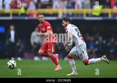 Giorgi Tsitaishvili (Georgia) durante la partita di UEFA Euro Germany 2024 tra Turkiye 3-1 Georgia al BVB Stadion Dortmund il 18 giugno 2024 a Dortmund, Germania. Crediti: Maurizio Borsari/AFLO/Alamy Live News Foto Stock