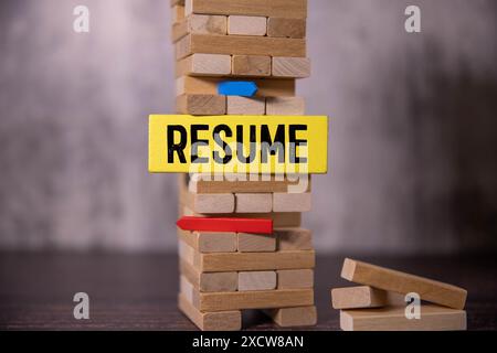 Riepilogare il concetto di report aziendali, economici, di mercato, finanziari e di riunioni. Riepilogo aziendale e panoramica per la pianificazione e lo sviluppo. Foto Stock