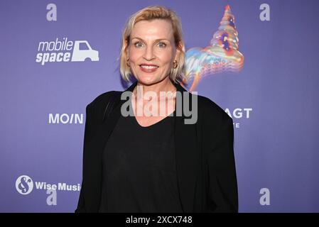 Sanna Englund beim Moin Mittsommer Jahresempfang 2023 der Filmförderung Hamburg Schleswig-Holstein im Theater Kampnagel. Amburgo, 18.06.2024 Sanna Englund beim Moin Mittsommerfest auf Kampnagel., Amburgo Amburgo Deutschland Kampnagel *** Sanna Englund al Moin Mittsommer Annual Reception 2023 di Filmförderung Hamburg Schleswig Holstein al Theater Kampnagel Hamburg, 18 06 2024 Sanna Englund al Moin Mittsommerfest a Kampnagel , Amburgo Germania Kampnagel Foto Stock