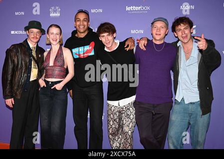 Merlin Sandmeyer, Klara Lange, Charles Booz Jakob, Oskar Belton, Bruno Aexander und Emil Belton beim Moin Mittsommer Jahresempfang 2023 der Filmförderung Hamburg Schleswig-Holstein im Theater Kampnagel. Hamburg, 18.06.2024 Merlin Sandmeyer, Klara Lange, Charles Booz Jakob, Oskar Belton, Bruno Aexander und Emil Belton beim Moin Mittsommerfest auf Kampnagel., Hamburg Deutschland Kampnagel *** Merlin Sandmeyer, Klara Lange, Charles Booz Jakob, Oskar Belton, Bruno Aexander e Emil Belton al Moin Mittsommer Annual Reception 2023 di Filmförderung Hamburg Schleswig Holstein al Theater Ka Foto Stock