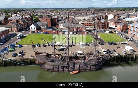 Il Galeon Andalucia dalla Spagna, che è una replica di un galeone del XVI-XVII secolo, arriva a Blyth per una visita nel Nord-Est e prima di dirigersi lungo il Ryne verso Newcastle la prossima settimana. Data foto: Mercoledì 19 giugno 2024. Foto Stock