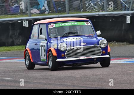 Kate Fraser Ker, Mini7S, la Dunlop Mini Se7en Challenge supportata da Mini Spares, due gare di venti minuti per due varianti di veicoli, Mini 7 con un modo Foto Stock