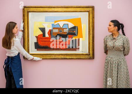 Londra, Regno Unito. 19 giugno 2024. Guitare sur un tapis rouge di Pablo Picasso (1922, circa £10.000.000-15.000.000) - Un'anteprima della vendita di arte moderna e contemporanea presso la galleria New Bond Street di Sotheby. La vendita ha luogo il 25 giugno. Crediti: Guy Bell/Alamy Live News Foto Stock