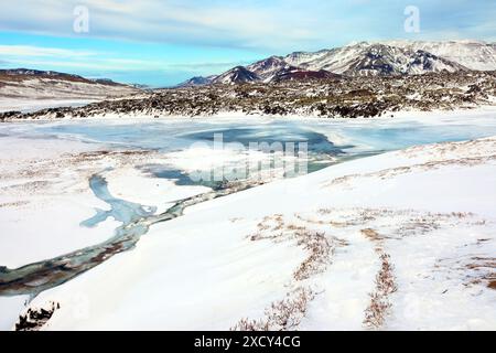 Geografia / viaggi, Islanda, lago Selvallavatn, Berserkjahraun, Snaefellsnes, VESTURLAND, INFORMAZIONI-AUTORIZZAZIONE-AGGIUNTIVE-NON-DISPONIBILI Foto Stock