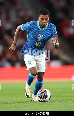 Rodrygo del Brasile durante l'amichevole internazionale tra Inghilterra e Brasile allo stadio di Wembley il 23 marzo 2024 a Londra, Inghilterra. (Foto di Daniel Chesterton/phcimages.com) Foto Stock