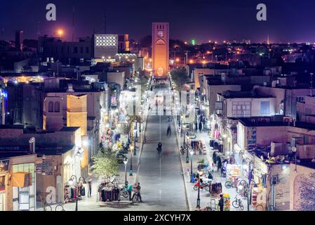 Yazd, Iran - 27 ottobre 2018: Veduta aerea di Masjed Jame Street nella storica città di Yazd. Foto Stock