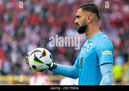 DORTMUND, GERMANIA - 18 GIUGNO: Giorgi Mamardashvili della Georgia guarda durante la partita del gruppo F - UEFA EURO 2024 tra Turkiye e Georgia al BVB Stadion Dortmund il 18 giugno 2024 a Dortmund, Germania. (Foto di Joris Verwijst/BSR Agency) Foto Stock