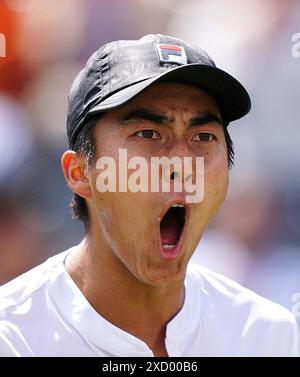 Queens Rinky Rinky Hijikata festeggia dopo aver vinto il suo match contro Matteo ...