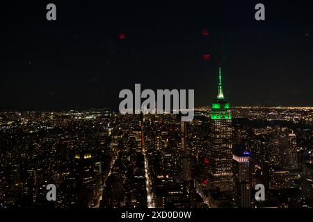 Vista sull'Empire State Building dalla piattaforma di osservazione Summit One Vanderbilt a New York, USA, martedì 18 giugno 2024. Crediti: Aashish Kiphayet/ Foto Stock