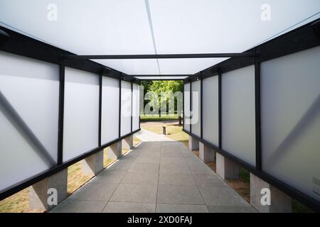 Serpentine Pavilion 2024, Archipelagic Void, di Minsuk Cho, Mass Studies. Ogni anno viene costruito un nuovo padiglione Foto Stock