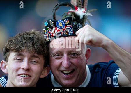 Colonia, Germania. 19 giugno 2024. Colonia, Germania, 19 giugno 2024: Tifosi di Scozia durante la partita di calcio del gruppo A UEFA EURO 2024 tra Scozia e Svizzera allo stadio di Colonia, in Germania. (Daniela Porcelli/SPP) credito: SPP Sport Press Photo. /Alamy Live News Foto Stock