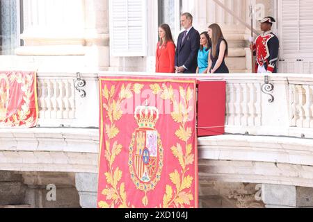 Madrid, Spagna. 19 giugno 2024. Il re spagnolo Felipe vi e Letizia Ortiz con la principessa Leonor e la principessa Sofia che assistono solennemente sollievo della guardia reale durante il 10 anniversario della proclamazione del re spagnolo Felipe vi a Madrid mercoledì 19 giugno 2024 credito: CORDON PRESS/Alamy Live News Foto Stock