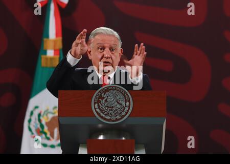 Città del Messico, Messico. 19 giugno 2024. Il presidente uscente del Messico, Andres Manuel Lopez Obrador, parla durante una conferenza informativa al Palazzo Nazionale. Lopez Obrador ha parlato dei progressi compiuti nel progetto di trasformazione dell'ISSSTE e delle dichiarazioni della DEA sulla riforma giudiziaria. Il 19 giugno 2024 a città del Messico, Messico. (Foto di Carlos Santiago/ Eyepix Group/Sipa USA) credito: SIPA USA/Alamy Live News Foto Stock
