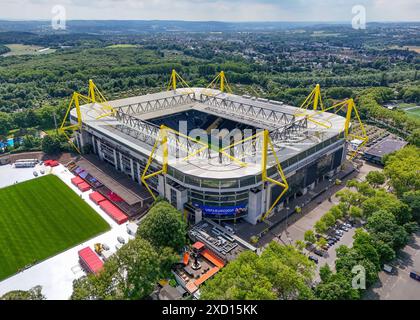 Dortmund, Germania. 19 giugno 2024. Vista aerea generale di BVB Stadion, Dortmund, Germania il 19 giugno 2024 Credit: Every Second Media/Alamy Live News Foto Stock