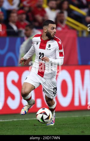 Georges Mikautadze della Georgia in azione durante la partita UEFA Euro 2024 del gruppo D tra Turchia e Georgia al BVB Stadion Dortmund il 18 giugno 2024 a Dortmund, in Germania. Foto Stock