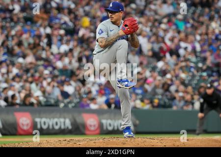 18 giugno 2024: Il lanciatore dei Dodger Anthony banda (43) lancia un pitch durante la partita tra i Los Angeles Dodgers e i Colorado Rockies disputata al Coors Field di Denver Co David Seelig/Cal Sport medi Foto Stock