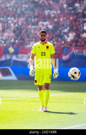 Amburgo, Germania. 19 giugno 2024. Il portiere albanese Thomas Strakosha (23) visto durante la partita di UEFA Euro 2024 nel gruppo B tra Croazia e Albania al Volksparkstadion di Amburgo. Credito: Gonzales Photo/Alamy Live News Foto Stock