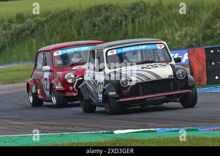 Les Stanton, Mini Libre, la Dunlop Mini miglia Challenge supportata da Mini Spares, due gare di venti minuti per due varianti di veicoli, Mini miglia 1293 Foto Stock