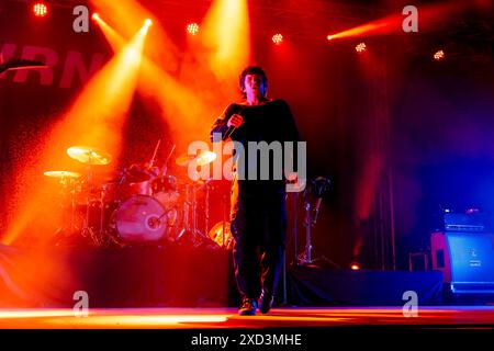 Milano, Italia. 19 giugno 2024. Brendan Yates dei Turnstile si esibisce dal vivo in concerto al Circolo Magnolia di Milano, il 19 giugno 2024 (foto di Mairo Cinquetti/NurPhoto) crediti: NurPhoto SRL/Alamy Live News Foto Stock