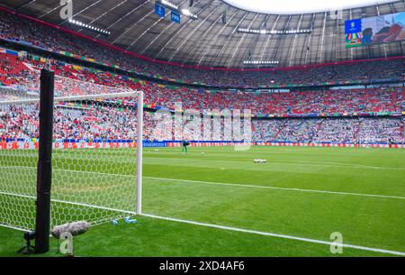 Uebersicht im Stadion, UEFA EURO 2024 - gruppo C, Slovenia vs Serbia, Fussball Arena Muenchen AM 20. Giugno 2024 a Monaco, Germania. Foto von Silas Schueller/DeFodi Images Vista interna generale dello stadio, UEFA EURO 2024 - gruppo C, Slovenia vs Serbia, Monaco di Baviera Football Arena il 20 giugno 2024 a Monaco di Baviera, Germania. Foto di Silas Schueller/DeFodi immagini Defodi-738 738 SVNSRB 20240620 121 *** Uebersicht im Stadion, UEFA EURO 2024 gruppo C, Slovenia vs Serbia, Fussball Arena Muenchen am 20 giugno 2024 a Muenchen, Germania foto di Silas Schueller DeFodi immagini Vista generale interna dello stadio, Foto Stock