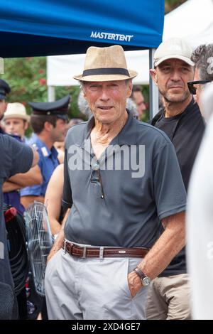 Venezia, Italia. 17 agosto 2017. Clint Eastwood sul set alla stazione ferroviaria di Venezia per le riprese del suo film basato sul libro le 15:17 a Parigi: T. Foto Stock