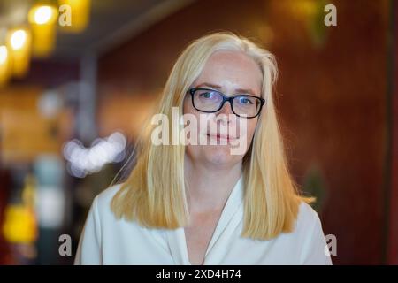 Oslo 20240619. Tonje Hardersen, festival e program manager al Norwegian Film Festival di Haugesund, è presente quando i candidati per il premio Amanda sono presentati al cinema Gimle di Oslo mercoledì. Le 21 categorie del premio cinematografico sono assegnate ad Haugesund nel mese di agosto. Foto: Håkon Mosvold Larsen / NTB Foto Stock