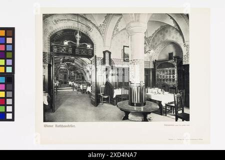 1., Rathausplatz 1 - Rathaus - Innenansicht - Rathauskeller - Rosenzimmer - Blick gegen den großen Saal Gerlach & Schenk (Verlag) (1874-1901), casa editrice Wien Museum, Manuel Carreon Lopez, architettura civica, edifici, abitazioni - AA - architettura civica: Interno, tavolo, poltrona, sedile, locanda, caffetteria, casa pubblica, ecc., interno  rappresentazione di un edificio intorno al 1900 Foto Stock