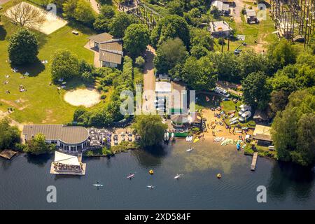 Vista aerea, attività ricreative a Unterbacher SEE, pontile sulla spiaggia cafÃ©, SUP stand-up Paddling sul lago, Unterbach, Düsseldorf, Renania, North RH Foto Stock