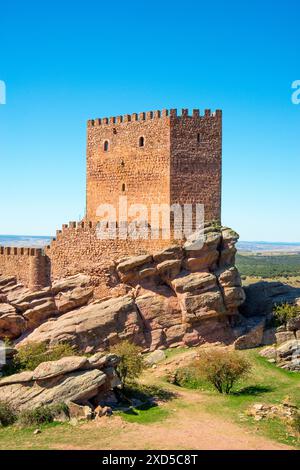 Tenere di Zafra castello. Campillo de Dueñas, provincia di Guadalajara, Castilla La Mancha, in Spagna. Foto Stock